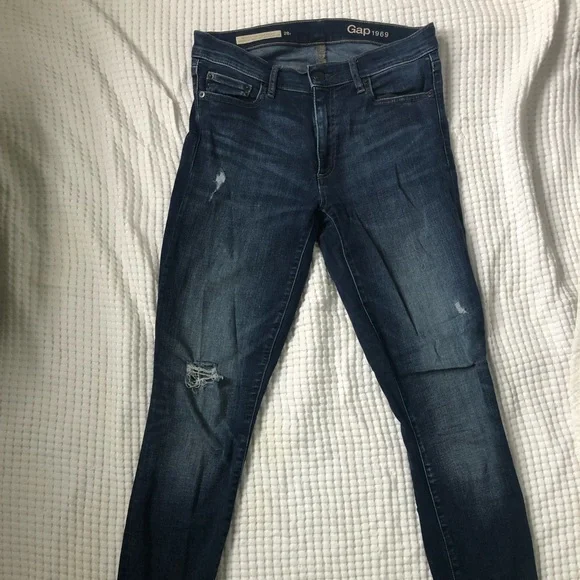 GAP Resolution True Skinny Mid Rise - Picture 2 of 4